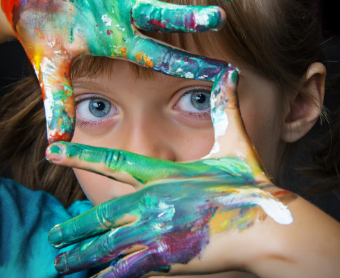 Mädchen und Aquarellfarbe - Portrait